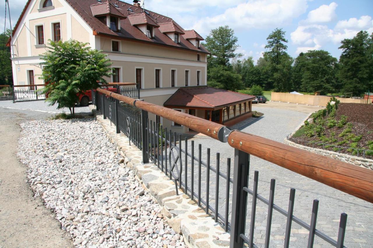 Pension Mlyn Stare Mitrovice Sedlec-Prcice Экстерьер фото