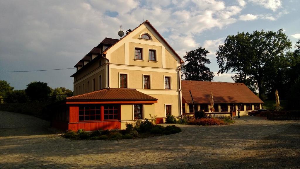 Pension Mlyn Stare Mitrovice Sedlec-Prcice Экстерьер фото