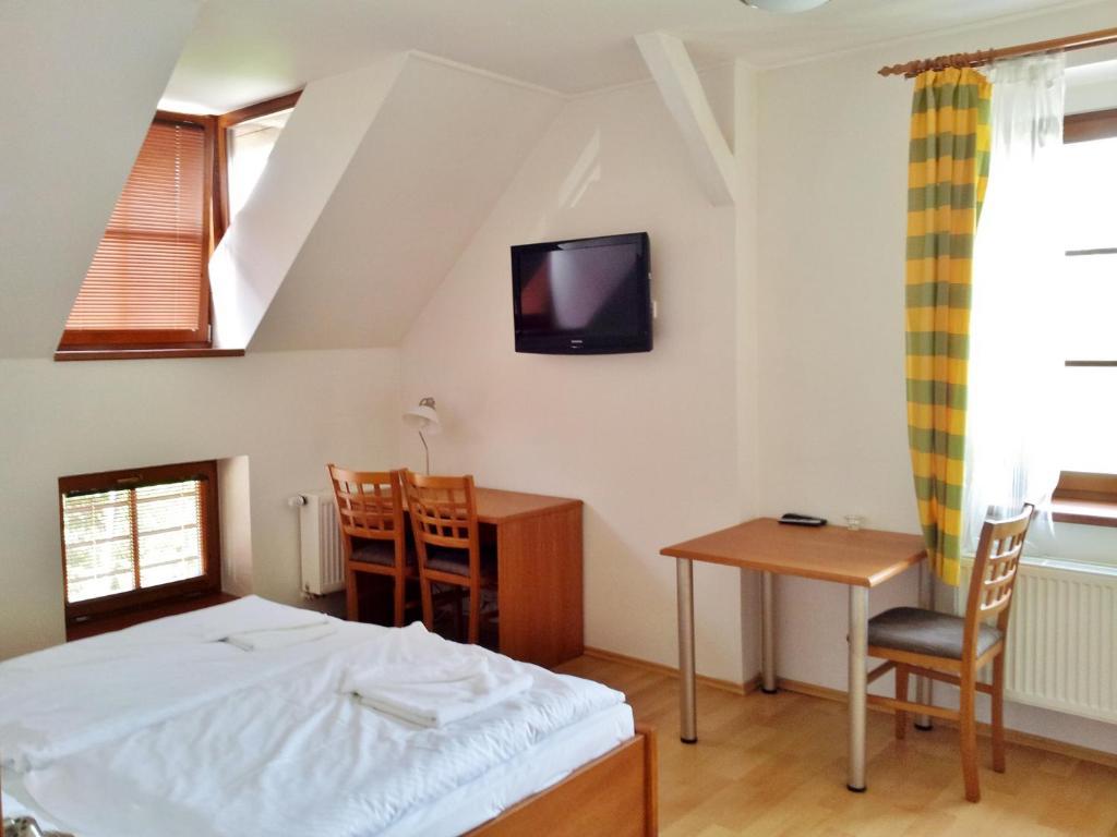 Pension Mlyn Stare Mitrovice Sedlec-Prcice Экстерьер фото